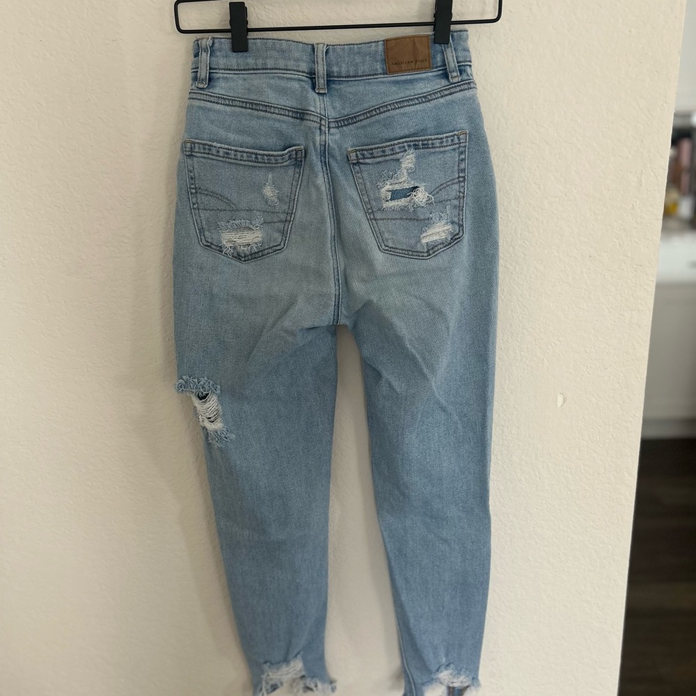 American Eagle Light Blue Cropped Jeans